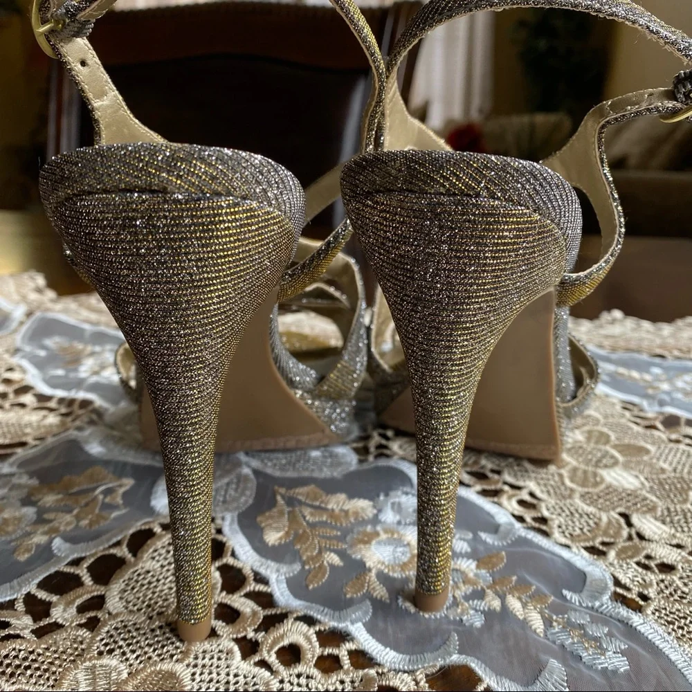 Audrey Brooke High heel metallic gold sandals NWOB